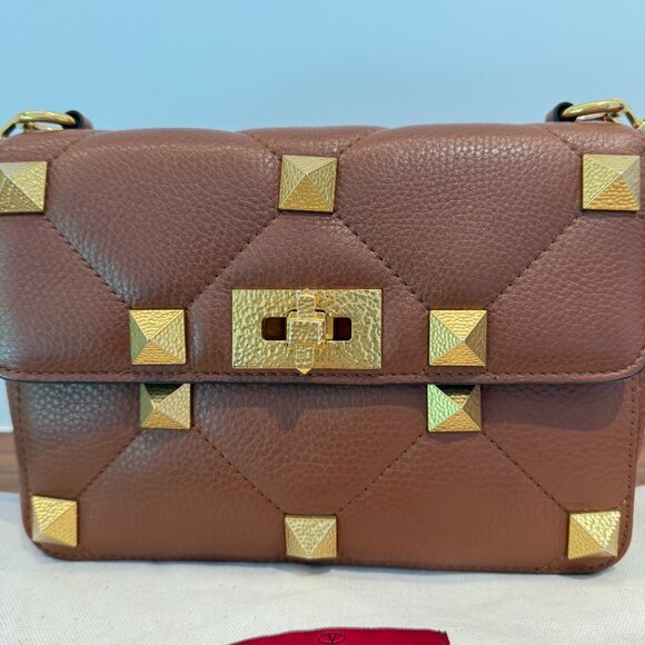 Valentino Rockstud Shoulder Bag in Cognac Brown with Gold Rockstuds - Picture 2 of 12